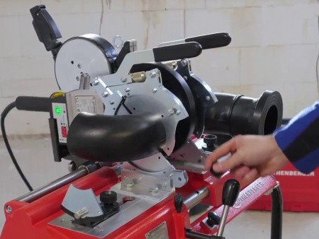 Стыковая сварочная машина с механическим приводом Roweld P160 Saniline Стыковая сварочная машина с механическим приводом Roweld P160 Saniline